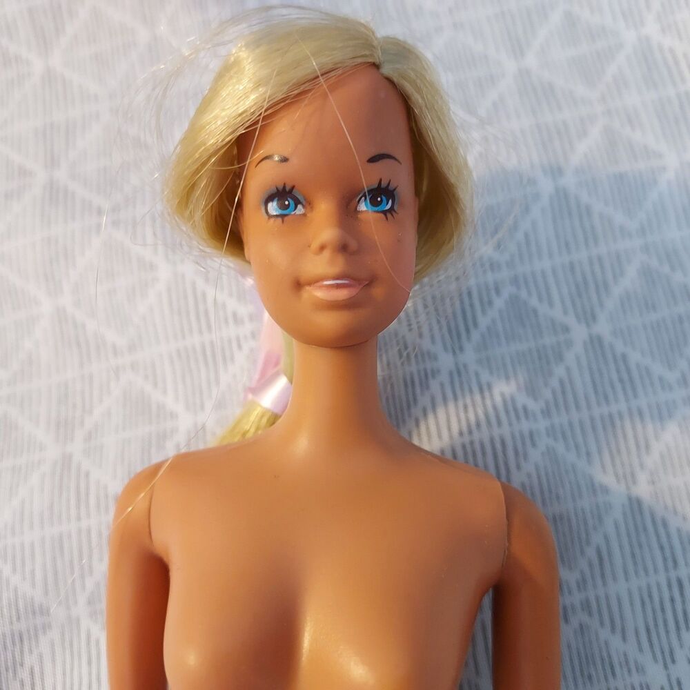 Vintage Korea Sunset Malibu Barbie Twist n Turn 1970's Blond Hair Bendable Knees